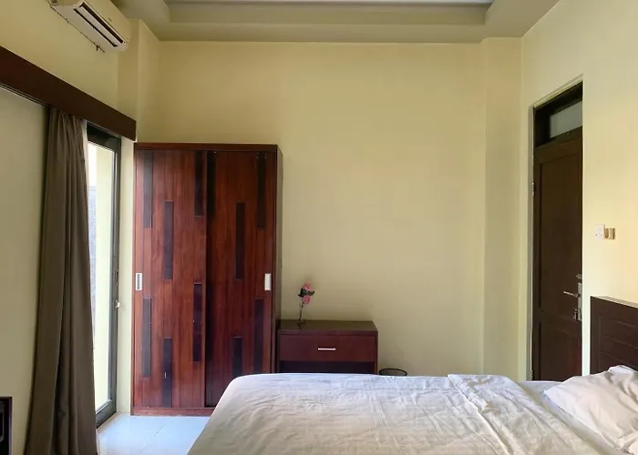 Cozy Palm